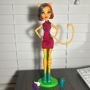 Mattel Monster High Freaky Field Trip Toralei Stripe Doll